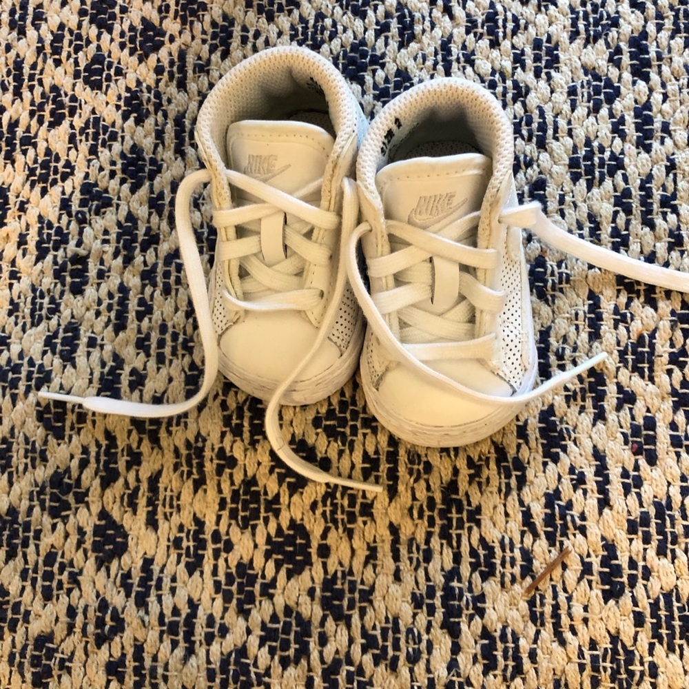 White baby Nikes, sz 2